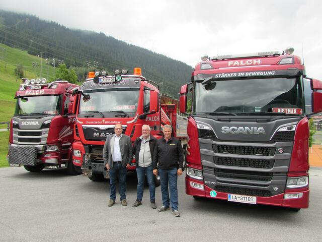 Daniel, Wolli und Dietmar waren bei der Fahrzeugweihe in St. Anton. 