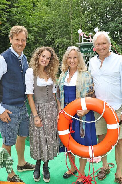 Maximilian Gössl, Victoria Neuhofer, Eva Weissenbacher und Gerhard Gössl. | Foto: Uwe Brandl