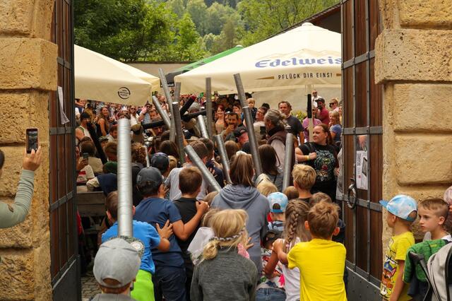 Schloss Landeck wird gestürmt!!  | Foto: Machac