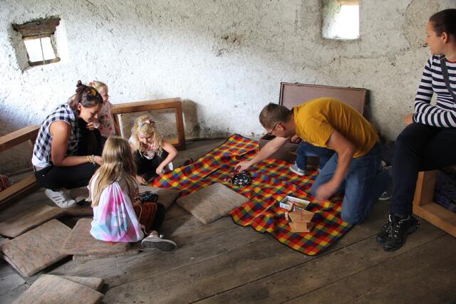 Spiele und Märchen gab's im Kinderturm!  | Foto: Thurner