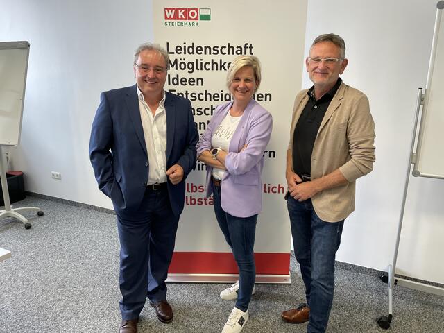Vinzenz Harrer, Manuela Kuterer und Bernhard Stranzl stellten die Wirtschaftskammer-Forderung bei einer Pressekonferenz vor.