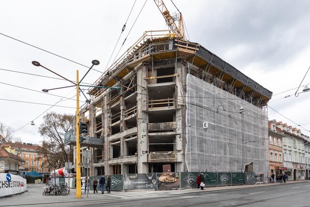 Diesen Anblick hatten die Grazerinnen und Grazer nun einige Zeit während der Umbauarbeiten.  | Foto: Jorj Konstantinov