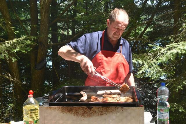 Für Verpflegung war dank Manfred und Maria Heinzl bei der Wasserdienstübung auf der Soboth gesorgt | Foto: Andreas Polz, Wasserdienstbeauftragter der FF Freidorf