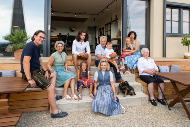 Ein richtiger Familienbetrieb, wo zwei Familien an einem Strang - zum Wohle der Gäste - ziehen. | Foto: WG Zweytick