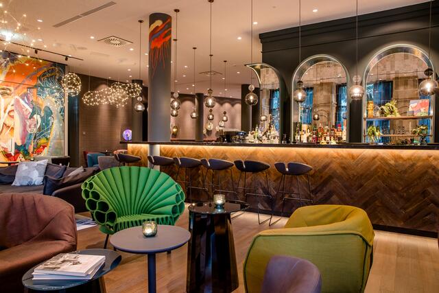 Neues Hotel mit Kontrastprogramm Motel One am Jakominiplatz