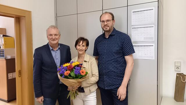 Bürgermeister Novak mit Gabriela Kofler und Amtsleiter Glantschnig | Foto: Gemeinde Mallnitz