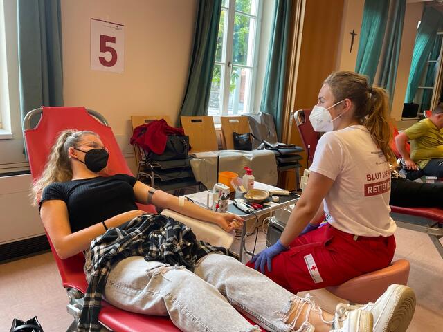 Kristina aus Eibiswald war mit ihrer Mutter beim Blutspendetermin in Eibiswald. | Foto: Susanne Veronik