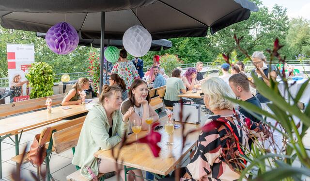Dachterrassen-Fest im Seniorenwohnhaus in Hellbrunn. | Foto: Stadt Salzburg/ Alexander Killer