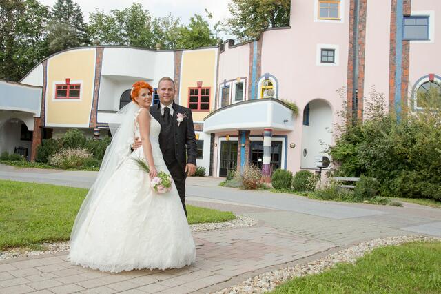 Bei traumhafter Kulisse findet die weiße Nacht in Bad Blumau statt. | Foto: Regina Prozek Fotografin