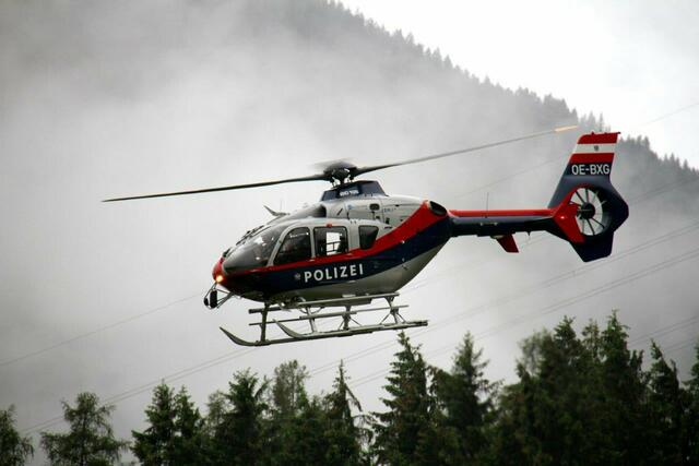 Tödlicher Alpinunfall in Zams: Die Leiche des 74-jährigen Bergsteigers wurde mit dem Polizeihubschrauber ins Tal geflogen. (Symbolbild) | Foto: ZOOM.TIROL