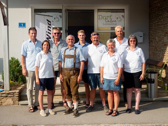 Gemeinderat Herbert Schödl, Petra Lehner, Erwin Braun, Vizebürgermeister Elmar Schöberl, Gerhard Emminger, Herta Zehetner,  Reinhard Füllerer, Helga Frohner. | Foto: Steiner