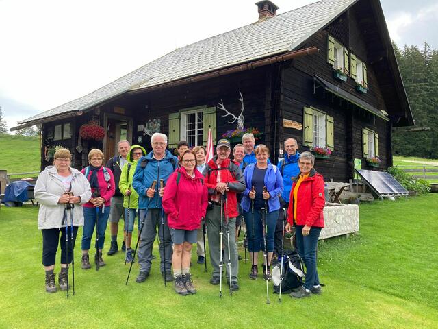 Die Mtglieder des Scheibbser Seniorenbunds genossen eine schöne Wanderung von der Siebenhüttenalm zur Kitzhütte in Göstling. | Foto: Seniorenbund Scheibbs