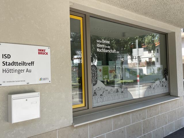 Der Plan zur Neugestaltung hängt aktuell im Stadtteiltreff Höttinger Au aus.  | Foto: Michael Steger