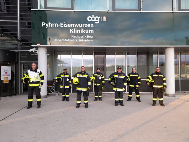 Die freiwillige Betriebsfeuerwehr im PEK Steyr ist im Notfall immer vor Ort im Einsatz  | Foto: OÖG