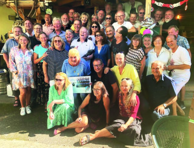 Die ehemalige Zeilinger-Clique aus dem Rollschuhwirt traf sich nach 45 Jahren wieder. | Foto: privat