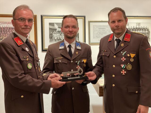 Der Sohn führt die FF Großhartmannsdorf in ein neues Zeitalter. | Foto: FF Grosshartmannsdorf