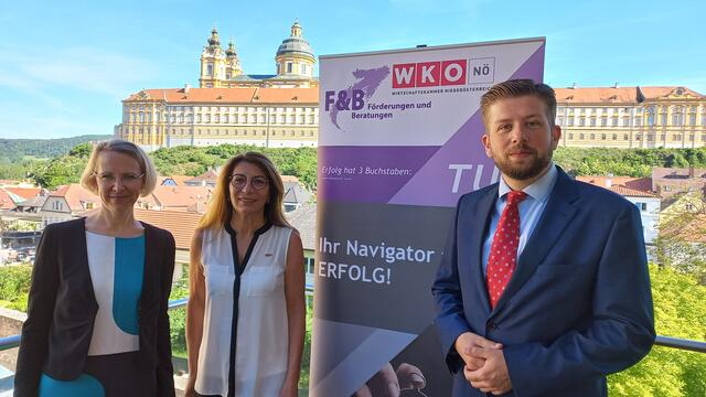 Sonja Kaufmann (NÖBEG), WKNÖ Bezirksstellenobfrau Silvia Rupp und Gregor Bockberger (WKNÖ Förderservice) | Foto: WKNÖ/Evelyn Müller
