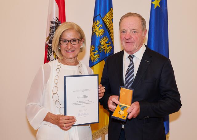 Landeshauptfrau Johanna Mikl-Leitner mit Wilhelm Narowetz | Foto: NLK Pfeiffer