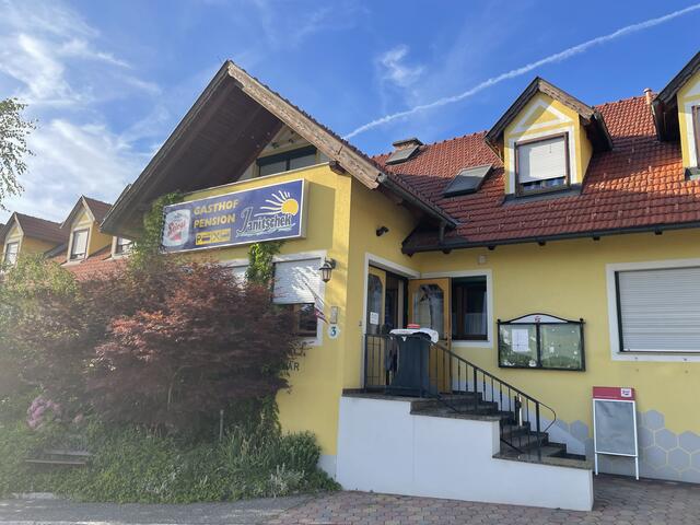 Das Gasthaus ist im Wallfahrtsort Maria Bild eine echte Institution. | Foto: Martin Wurglits