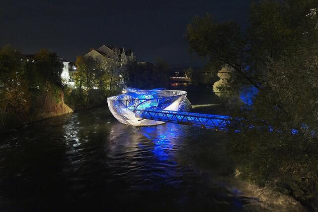 Ein Abend auf der Murinsel, zum Beispiel beim Sommerkino, ist die perfekte Gelegenheit einen heißen Tag abzuschließen. | Foto: MeinBezirk.at