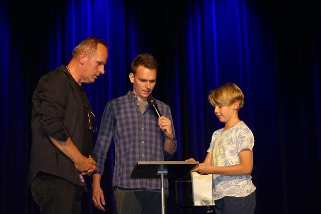 Die Zauberkids nahmen das Publikum mit auf eine magische Weltreise und lagen mit ihrer Vorhersage genau richtig. | Foto: Michael Blinzer