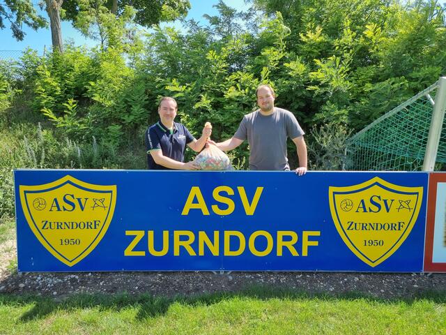 Der Zurndofer Sportverein hilft mit beim Sammeln der Plastikstöpsel