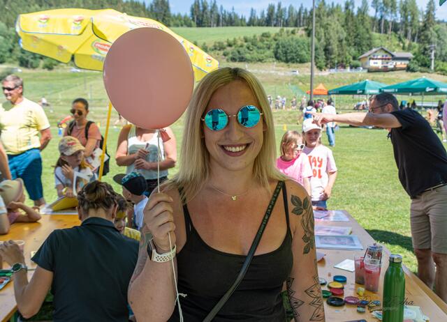 Sandra ist live dabei beim Familienfest.
 | Foto: Peter Bolha
