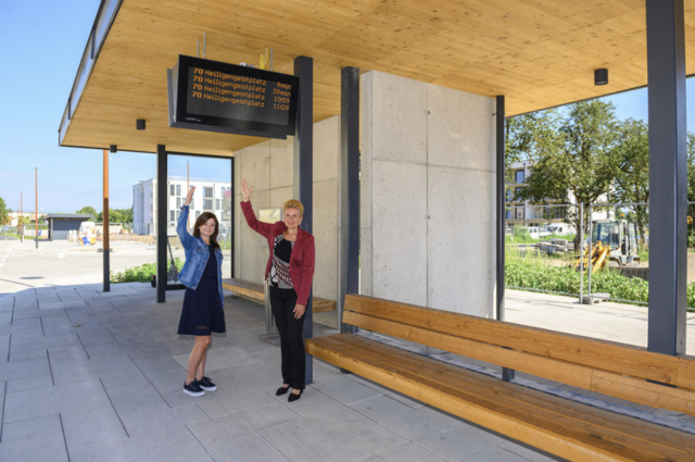 Die beiden zuständigen Referentinnen der Stadt Klagenfurt, Stadtplanungsreferentin Stadträtin Mag. Corinna Smrecnik und Straßenbaureferentin Stadträtin Sandra Wassermann. | Foto: StadtKommunikation /Thomas Hude