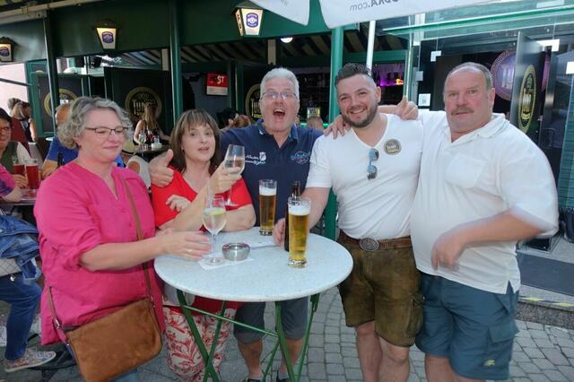 Beim Auftakt letzter Woche erfreuten sich die Besucherinnen und Besucher an der Live-Musik in der Innenstadt. Am Freitag folgt eine Fortsetzung. | Foto: Blinzer
