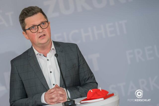 "Oberösterreich ist inzwischen das einzige Bundesland, in dem es kein Entlastungspaket gibt", kritisiert Michael Lindner. | Foto: fotokerschi.at