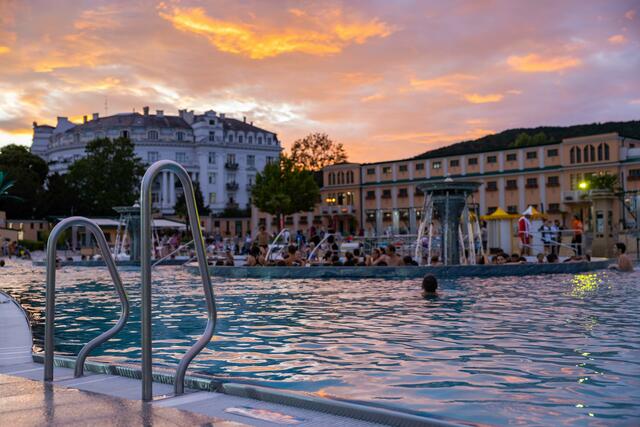 Sonnenuntergangs-Schwimmen im Strandbad am Samstag, 30. Juli. | Foto: 2022psb/c.kollerics