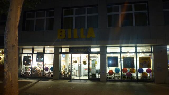 Lendplatz-Billa setzt auf Stromverschwendung. Wer hat es auch schon bemerkt, oder schaut man hier einfach weg?