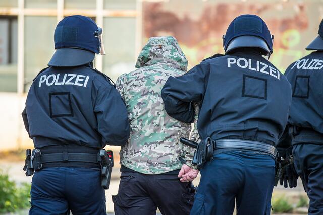 Im Vergleich zum Pilotbericht über den ersten Erfassungszeitraum gab es eine deutliche Steigerung der Straftaten mit Vorurteilsmotiven (Pilotbericht: 1.936; 2021: 5.464). | Foto: BMI/Pachauer