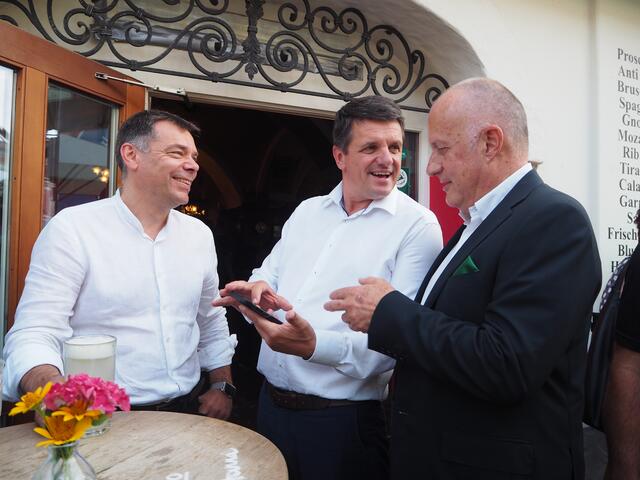 Informelles Treffen anlässlich des Österreich-Besuchs von Nidec-Europa-CEO Valter Taranzano (r.) mit Bgm. Franz Jost und Fürstenfeld-GF Rudolf Mirth (l.), | Foto: WW