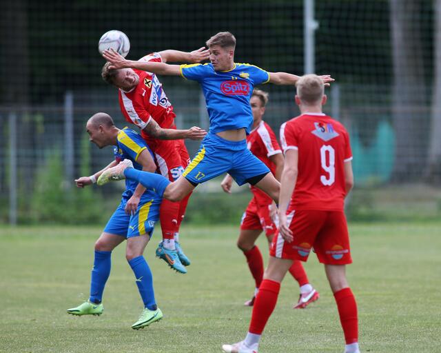 Mit einem 8:0-Kantersieg warf OÖ-Ligist Union Mondsee den Bezirksliga-Aufsteiger FC Attnang aus dem Landescup. | Foto: Helmut Klein