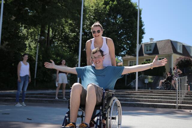 Zwischen zehn und elf Monaten arbeiten die jungen Erwachsenen in einer Einrichtung. | Foto: Verein zur Förderung freiwilliger sozialer Dienste