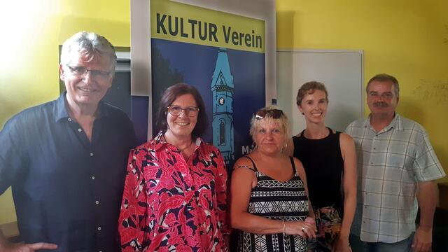 Ein vergnüglicher Kabarettabend im Kulturstadl Markt Sankt Martin: Gerhard und Marianne Blaboll, Britt Lang, Sonja Pikart, Martin Schütz (v.l.). | Foto: Verena Horvath