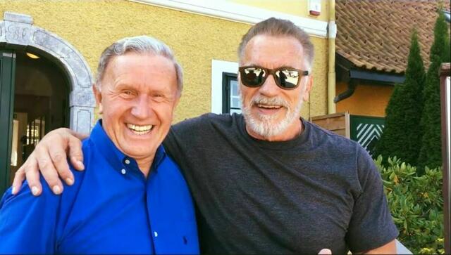 Immer in Kontakt und Austausch: Peter Urdl und Arnold Schwarzenegger in Thal | Foto: Privat