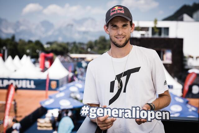 Dominic Thiem unterstrich im Rahmen des Pressegesprächs, wie sehr er sich freut, wieder in Kitzbühel zu sein. | Foto: M. Knoll