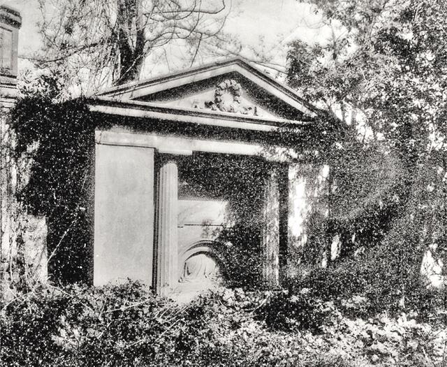 Alter Friedhof in Stockerau – Grabmal Familie Dischendorfer. | Foto: STAST