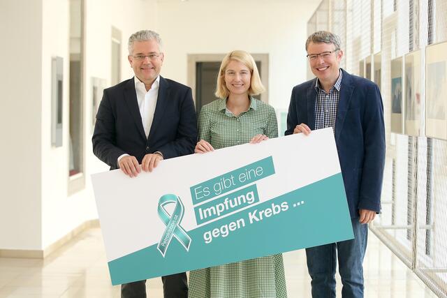 Primar Univ.-Prof. Dr. Lukas Hefler, LH-Stellvertreterin Christine Haberlander und Oberarzt Andreas Strobl (v.l.) | Foto: Land OÖ/Denise Stinglmayr