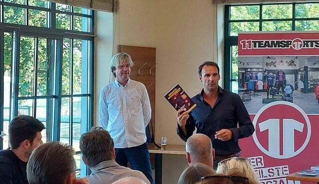 Dominik Voglsinger (rechts) geht nun für den FC Bayern aus Asien-Tour. | Foto: Dominik Voglsinger