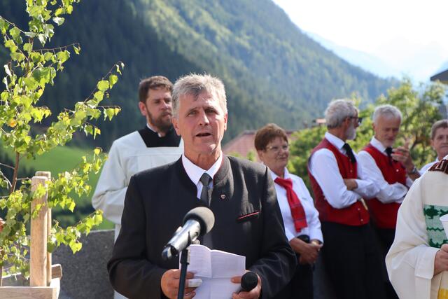 Der Kappler Bürgermeister Helmut Ladner dankte allen Beteiligten für ihr Wohlwolle und die Unterstützung. | Foto: Othmar Kolp