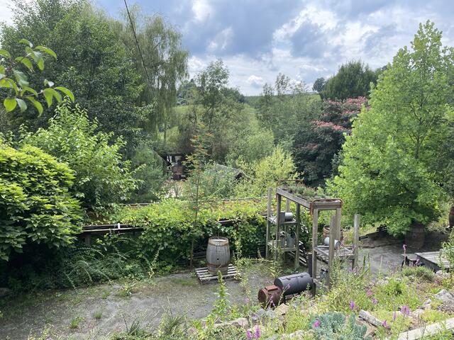 Der Schaugarten von Richard Wilfling in Stang bei Hatzendorf gleicht einem Paradies.