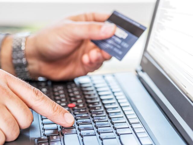 Cyberkriminalität hat viele Facetten – sie reicht von Bestellbetrug über Datenmissbrauch bis hin zu Sextortion. | Foto: Foto: panthermedia/Valentyn Volkov