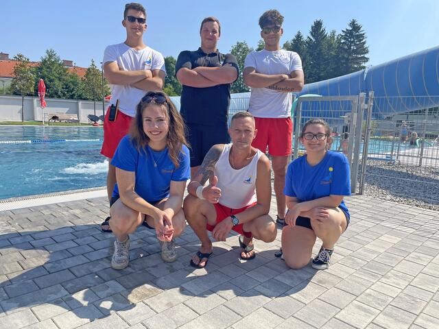 Bruno Petkovic, Florian Kleinhagauer, Leo Janjic (stehend), Daniela Söllner, Senad Basic und Nora Zeidan sorgen für Ordnung. | Foto: Marlene Trenker