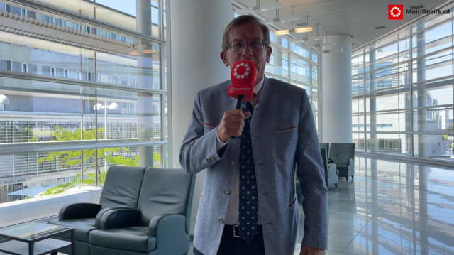 Dieter Dorner macht sein Haus klimafit. Und fährt Rad. | Foto: Karin Zeiler