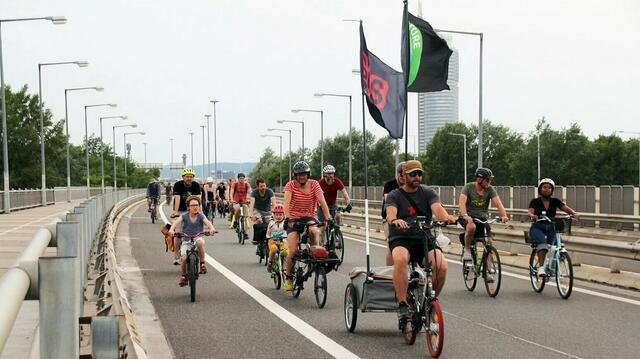 Der Heisl Bike Ride startet am 5. August um 17 Uhr bei der Votivkirche und führt durch die Stadt. | Foto: Radeln For Future