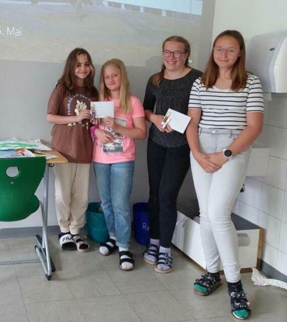 Über 4.000 Euro konnten für die Krebsforschung in Tirol gesammelt werden. | Foto: Mittelschule Fieberbrunn