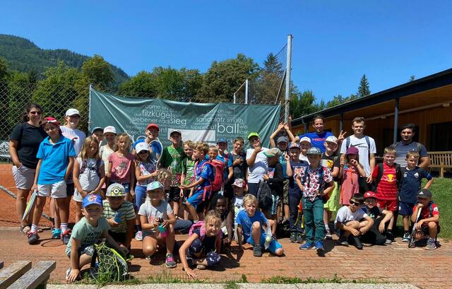 32 Kids der Sommerbetreuung lernten den Tennissport auf der Anlage des TC Bad Ischls kennen. | Foto: TC Bad Ischl